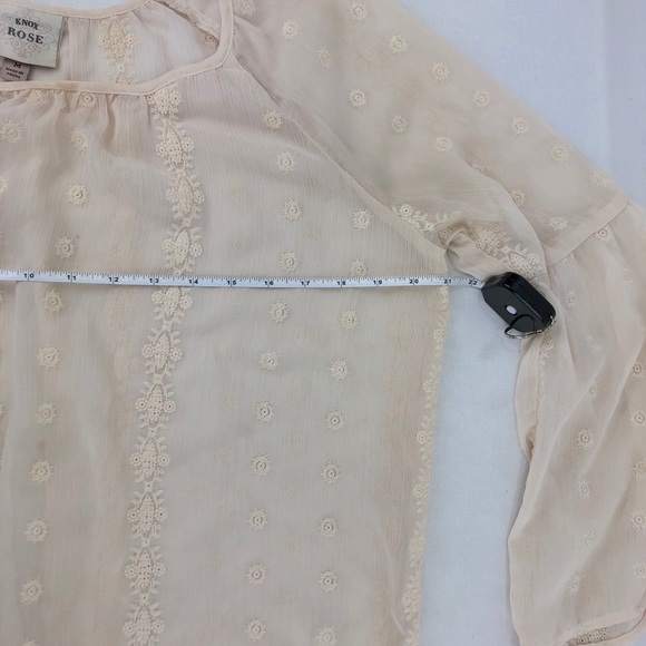 Knox Rose sheer with embroidery prints - Picture 6 of 8